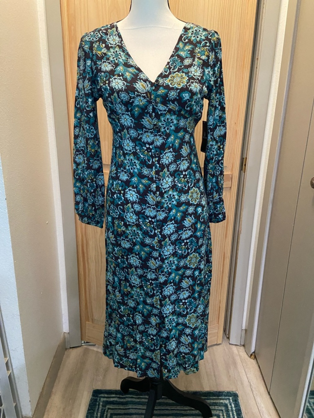 Volcom Teal Floral V-Neck Long Sleeve Midi Dress